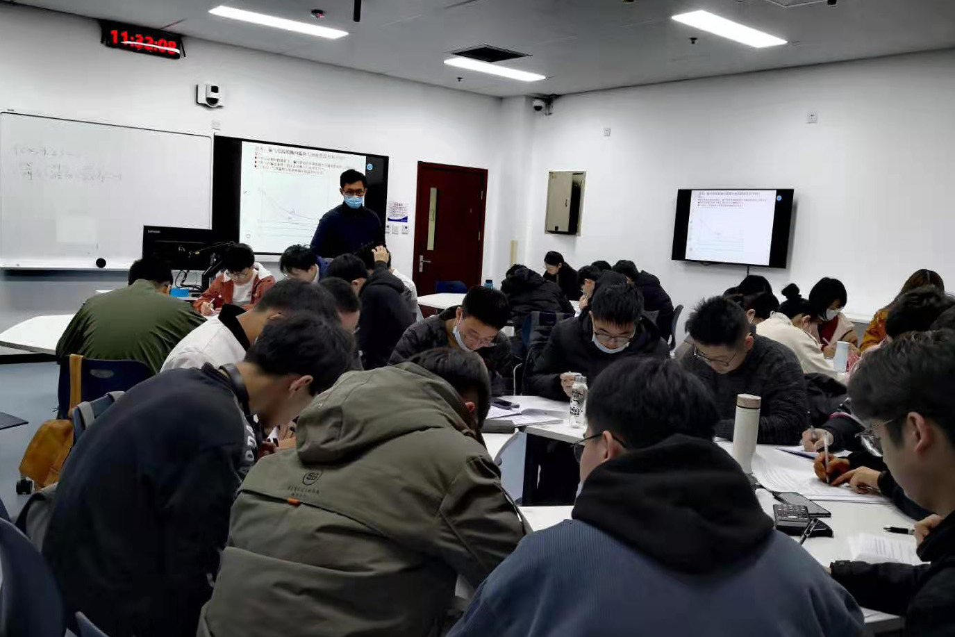fe5b7b798b824a20b0289f1beb469b43.jpg fe5b7b798b824a20b0289f1beb469b43.jpg