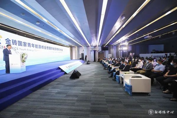 84a4926eeca2d4e78403c08d40441501_5b29656cc93f4383aff384b2e66f291b.jpg